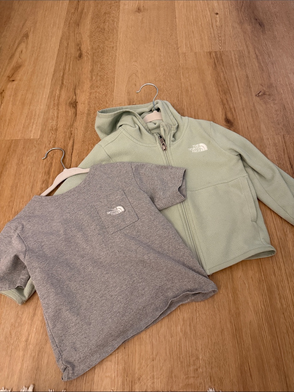 The North Face Kids Hooded Fleece & T shirt